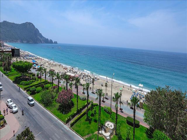 Alanya'da Deniz Kenarında Emlak: Tatil Cennetinde Bir Ev Sahibi Olun