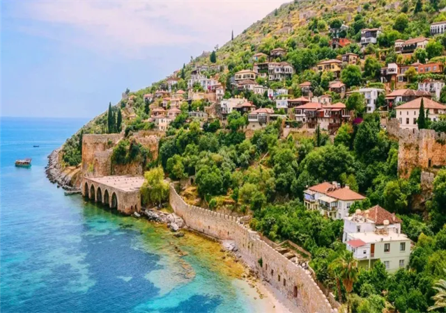 Alanya Mahmutlar Kiralık Evler: Tatil ve Yaşam Rehberi