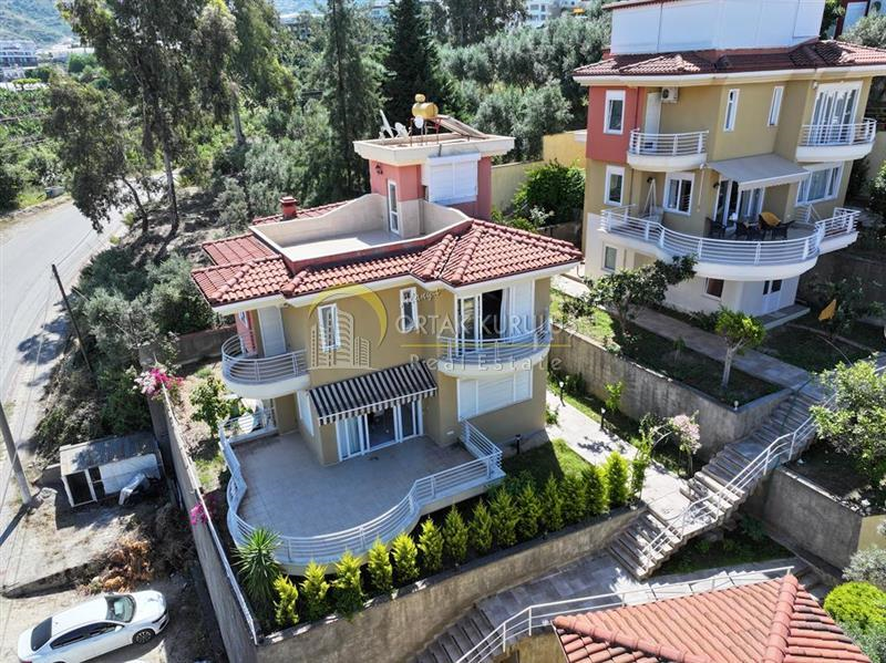 Alanya Kargıcak 4+1 Eşyalı Satılık Villa – 230 m², Havuzlu