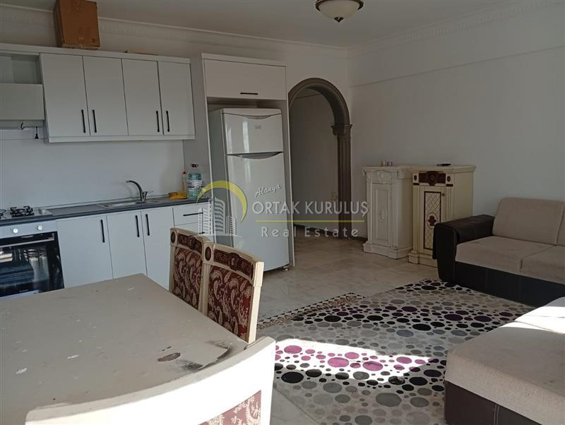 Kestel’de 1+1 Eşyalı Güney-Batı Cephe Satılık Daire – 500 m Deniz