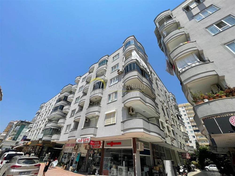 Alanya Mahmutlar’da Atatürk Caddesi Üzerinde 3+1 Satılık Daire, 140 m²