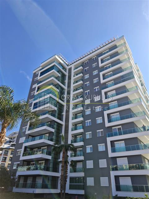 Mahmutlar Beykonakları'nda 3+1 Ayrı Mutfaklı Daire – 145 m²