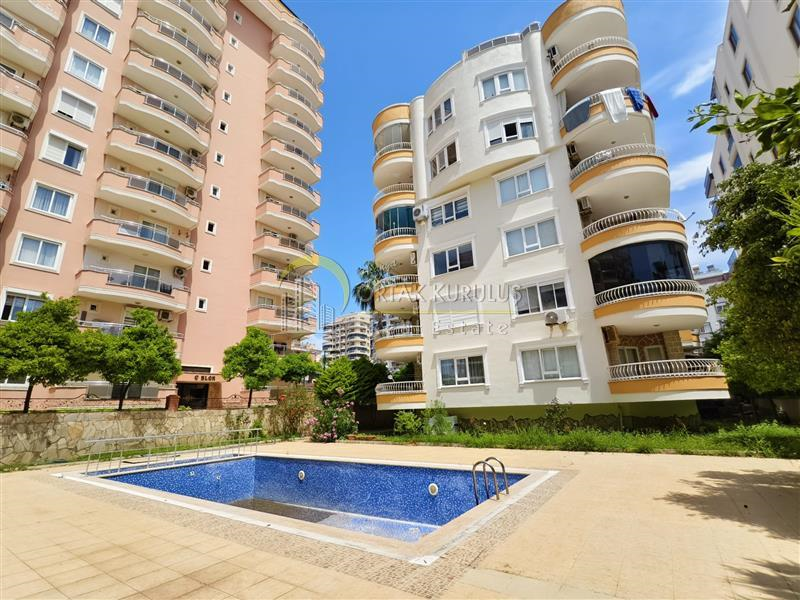 Mahmutlar’da Deniz Manzaralı 2+1 Satılık Daire – Sakaltaş Apt.