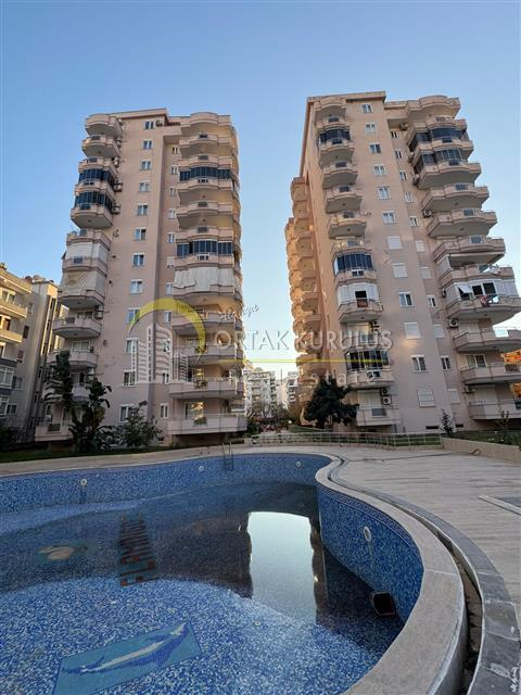Mahmutlar Flamingo Sitesi'nde 2+1 Geniş Daire – Satılık