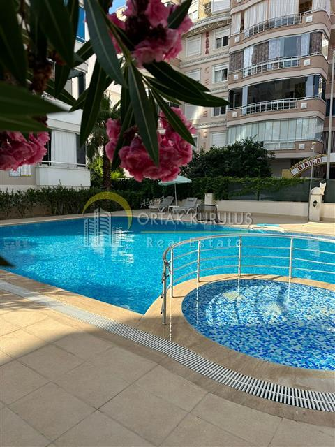 Mahmutlar Salı Pazarı Mevkii 1+1 Eşyalı Daire | Denize 200m