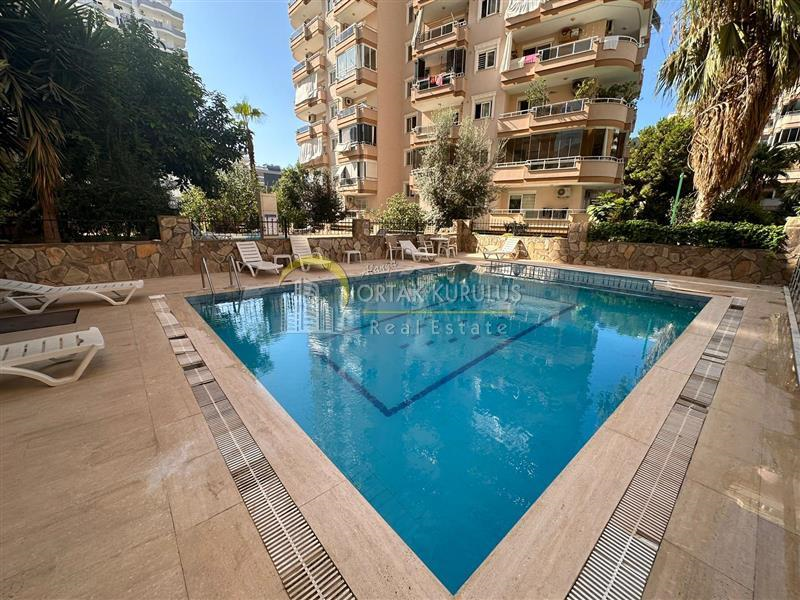Alanya Mahmutlar’da Eşyalı 2+1 Satılık Daire – Denize 400 m