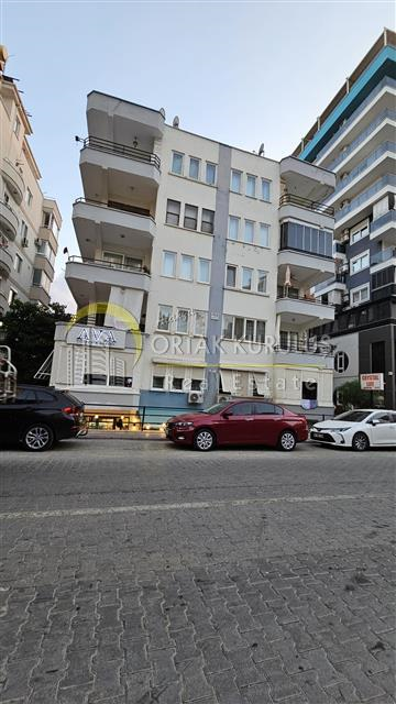 2+1 Furnished Apartment for Sale in Alanya Mahmutlar Atatürk Street