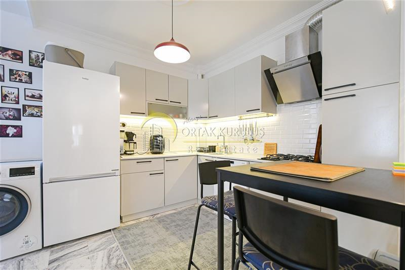 Alanya Mahmutlar'da Denize 80m Satılık 2+1 Daire | Yeni Tadilatlı & Eşyalı