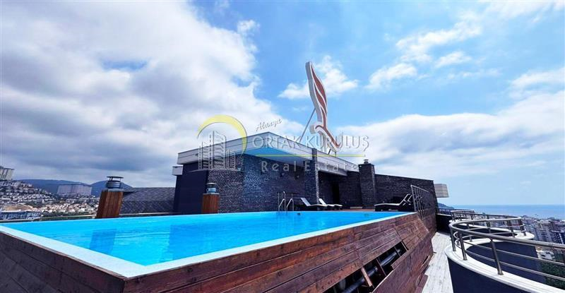 Alanya Mahmutlar Satılık 1+1 Eşyalı Daire | Çatı Havuzlu & Lüks Site - Kod 6733