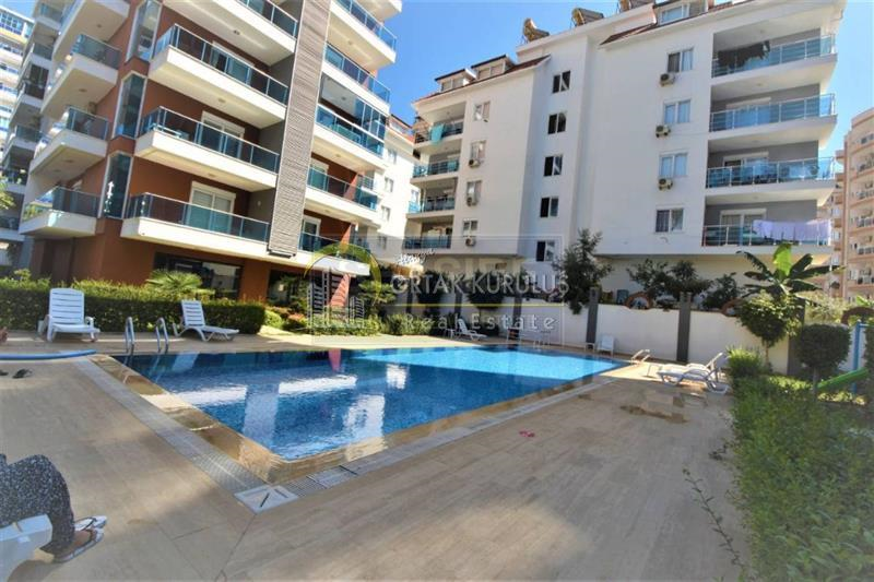 Alanya Mahmutlar Satılık 1+1 Daire | Denize 500m, Havuzlu Site