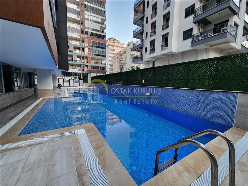 Mahmutlar Tezel 3 For Sale Massive 1+1 | 80 m² & 3 Balconies on the 6th Floor