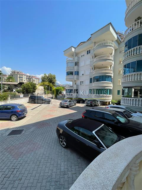 property for sale Oba 70071