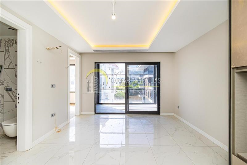 property for sale Oba 70109