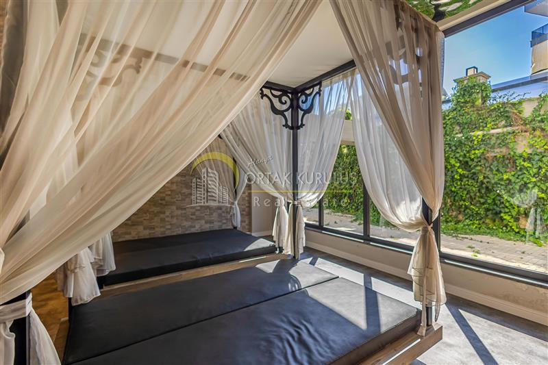 property for sale Oba 70108