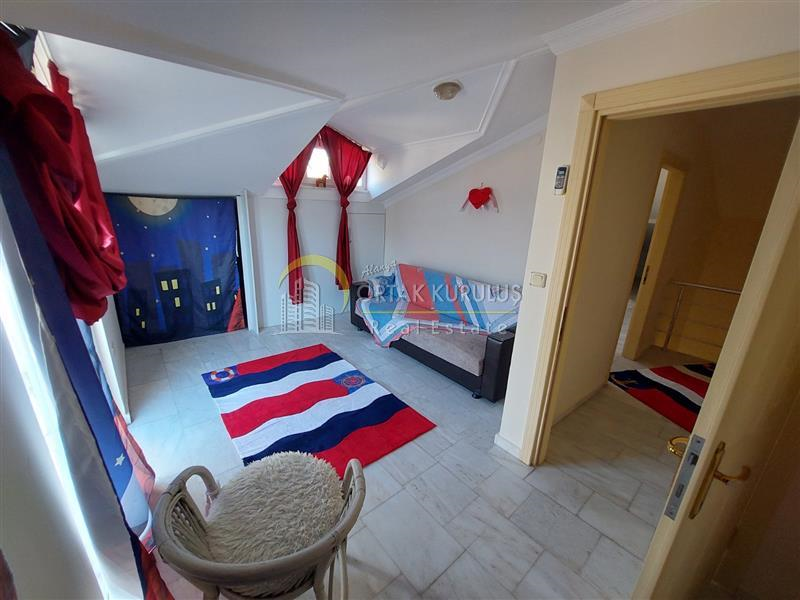 property for sale Oba 73650