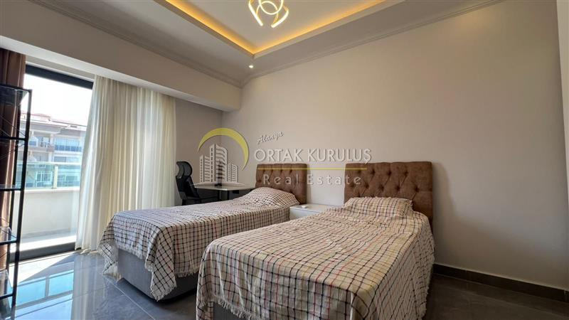 property for sale Oba 80811