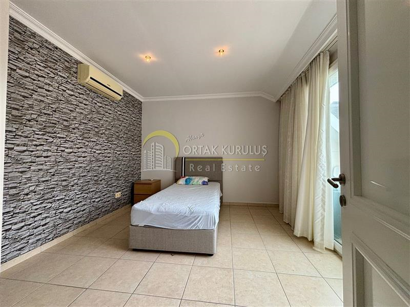 property for sale Oba 82252