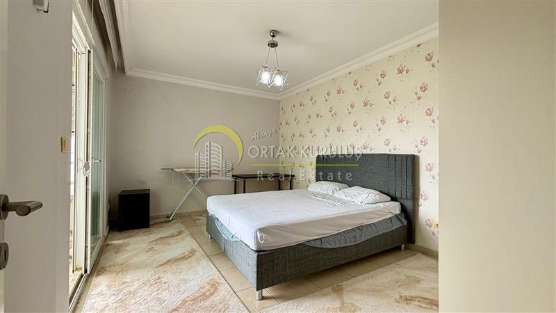 property for sale Oba 82300