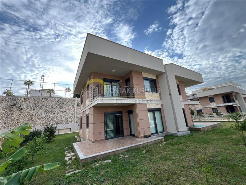 Alanya Kargıcak Avokado Villaları Satılık 6+2 Lüks Villa