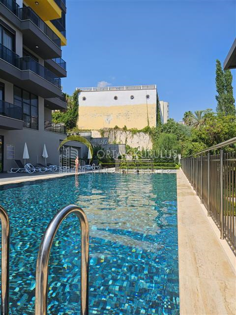 Alanya Kestelissä, lähellä merta, kalustettu 1+1 myytävä asunto | 55 m²