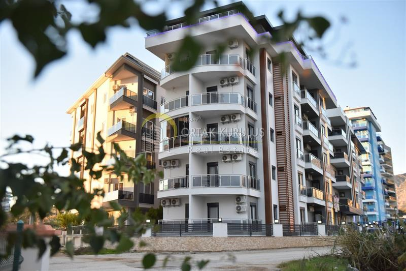 Alanya Mahmutlar'da Denize Yakın 1+1 Daire | Eşyalı | Açık Havuz ve Spa İmkanları