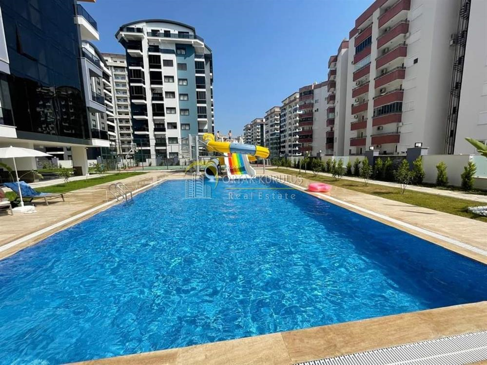 'Alanya Mahmutlar Till Salu 1+1 Bostadslägenhet'