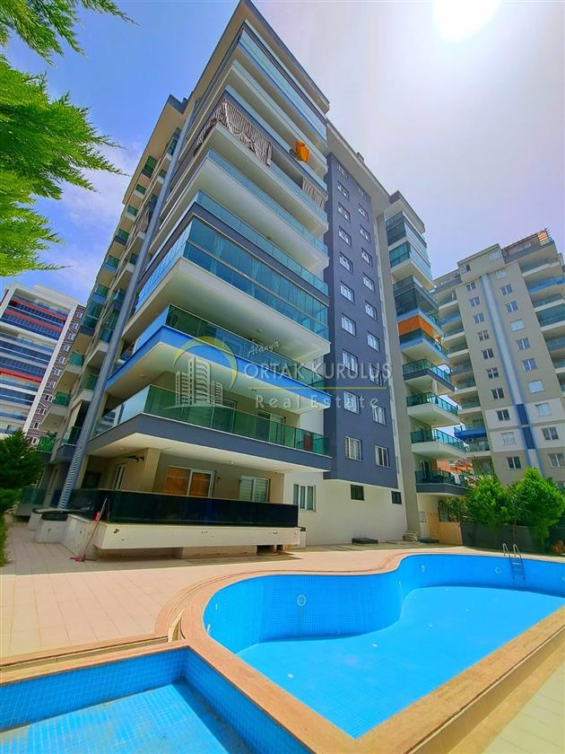 2+1 Furnished Apartment for Sale in Alanya Mahmutlar, 300m from the Sea