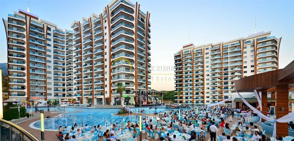 Furnished 1+1 Apartment in Alanya Mahmutlar Azura Park - Sea View