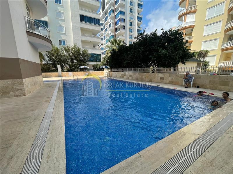 Furnished 2+1 Apartment for Sale in Mahmutlar – 150m to the Sea, with Pool