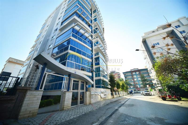 1+1 apartment with pool view in Mahmutlar - Code 3709 | Fully furnished, modern living.