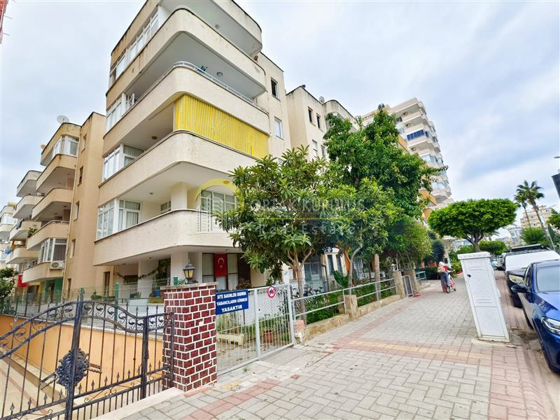 Mahmutlar Alanyurt Sitesi’nde Eşyalı 2+1 Satılık Daire – 100m²