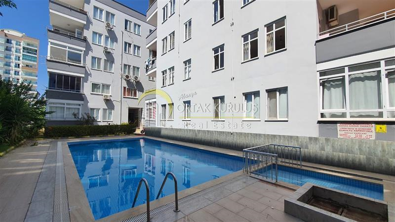 2+1 apartment with separate kitchen for sale at the Mahmutlar Tuesday Market.