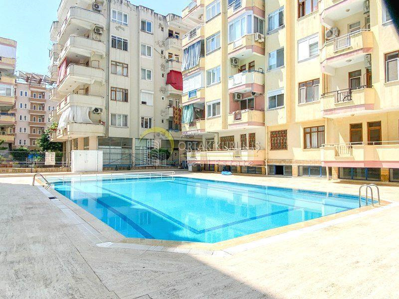 Alanya Mahmutlar Satılık 3+1 Daire | Ayrı Mutfak & 130m² | Kumru Sitesi