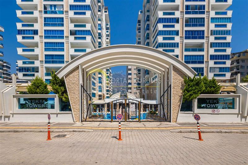 Alanya Mahmutlar Satılık 1+1 Daire | Kapalı Havuzlu & Denize 300m