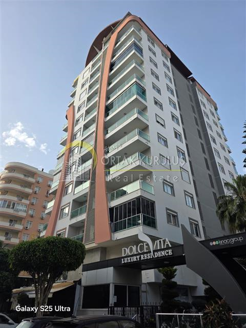 Alanya Mahmutlar Satılık 1+1 Daire | Denize 400m, Full Eşyalı & Aktiviteli