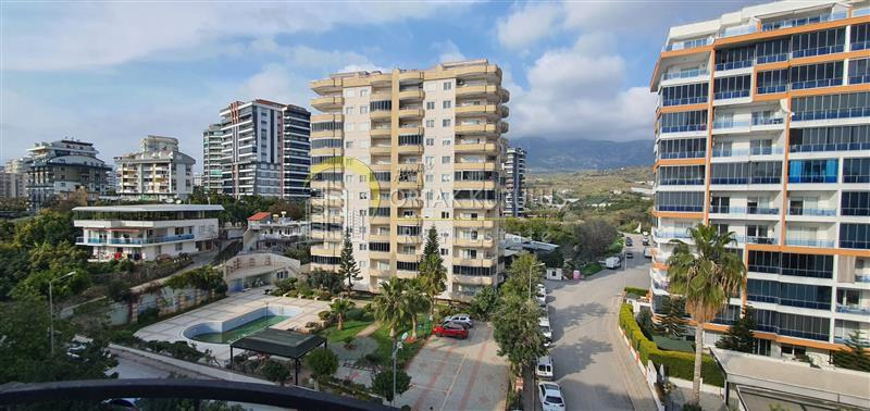 Mahmutlar Görgülü Apt Satılık 3+1 Ayrı Mutfak | Denize 400m