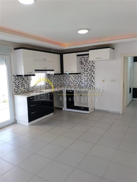 Mahmutlar Öğünç Apartmanı Satılık 1+1 | Krediye Uygun Denize 450m