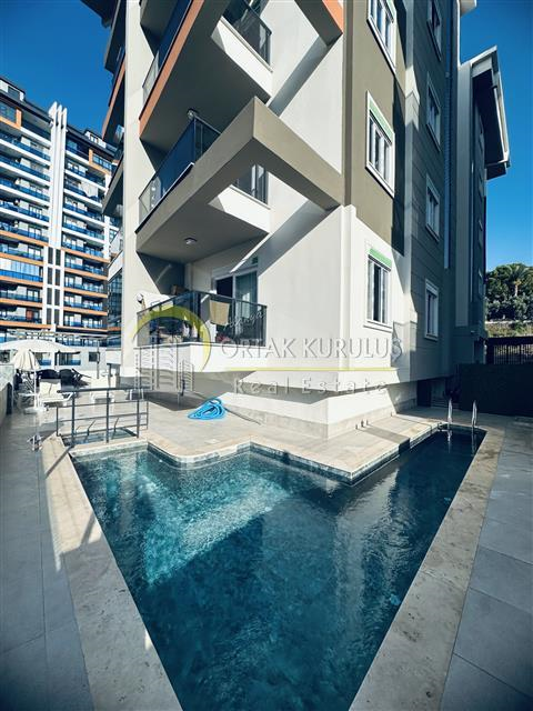Mahmutlar Gold Sun 13 Satılık 1+1 | 1 Yaşında 4. Kat Denize 600m Eşyalı