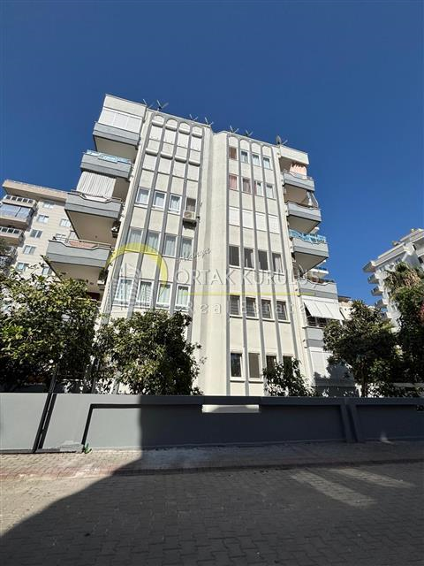 Mahmutlar Satılık 2+1 İskanlı | Denize 300m 100m² Doğu-Batı Çift Cephe 2 Balkonlu