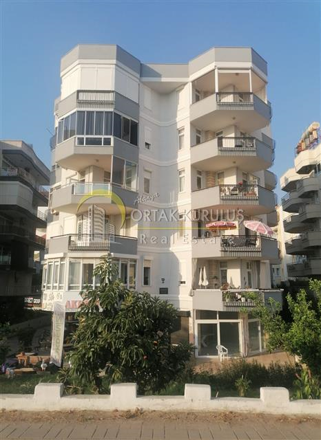Mahmutlar Denize Sıfır Satılık 2+1 | 4. Kat Kale ve 15km Deniz Manzaralı Eşyalı