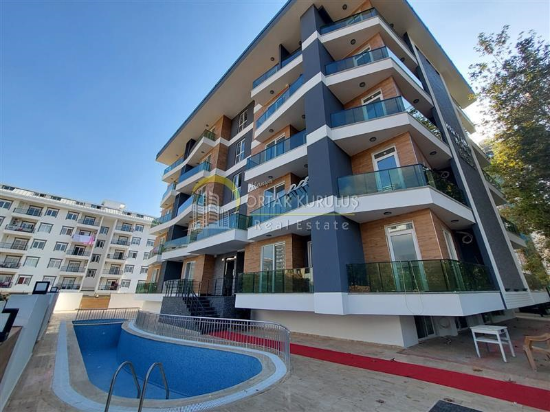 Mahmutlar Mevlana Kavşağı Satılık 2+1 Dubleks | 2 Yaşında Sinema Salonlu Kapalı Otoparklı Boş Daire