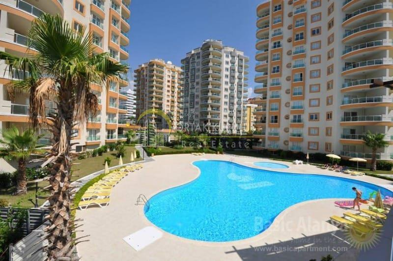 2+1 apartment near the sea in Alanya Mahmutlar - Furnished, Pool, Fitness.
