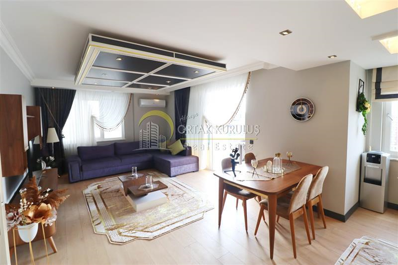 In Alanya Obagöl, only 150 meters away from the sea, in the health center location, 2+1 apartment with sea view.