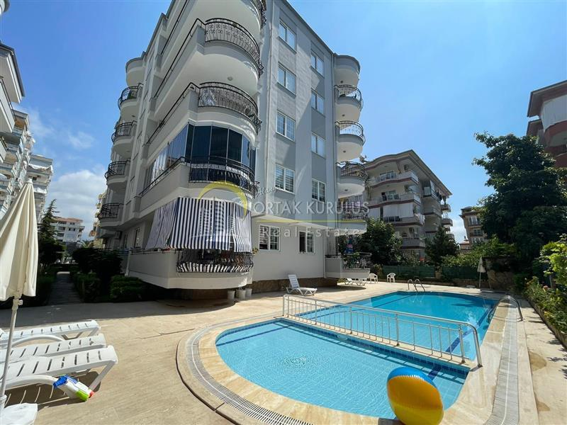 Alanya Oba, 2+1 apartment 450 meters away from the lake.