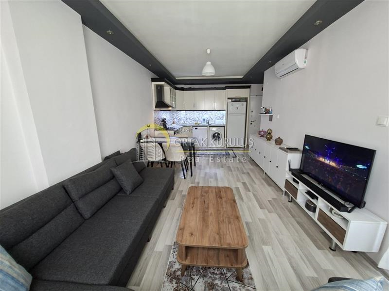 Oba Göl Arzum Apt Satılık 1+1 | Denize 150m | Krediye Uygun